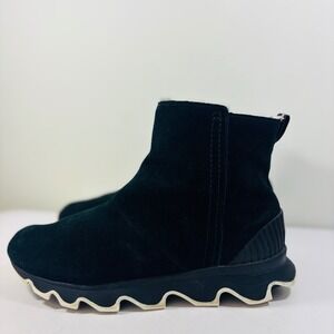 Sorel Women's Kinetic Waterproof Short Bootie Black Suede Sherpa Boots Sz 9